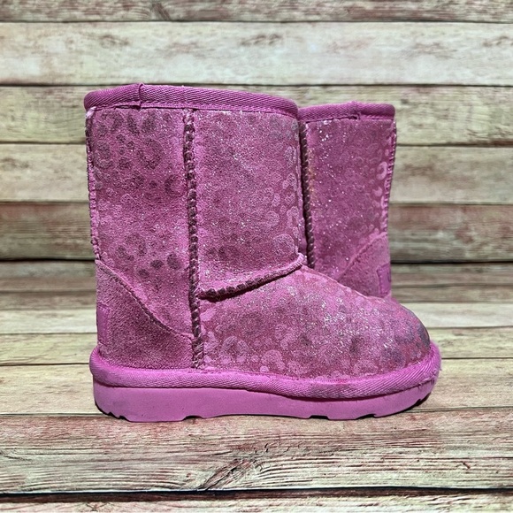 Ugg Short Classic Pink Leopard Boots - Picture 2 of 8